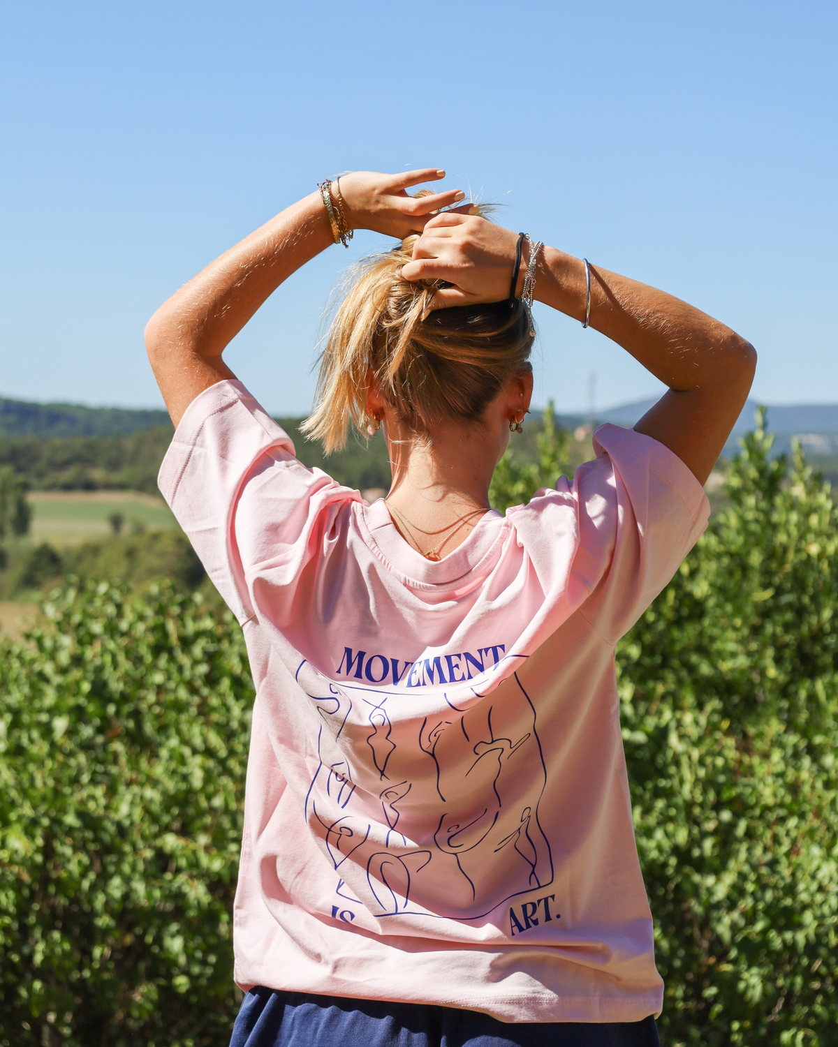 MOOVY - TEE
